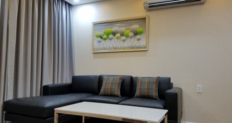 phong khach can ho can ban gap 810x430 - Bán căn hộ chung cư Scenic Valley 1, 02pn, giá 5.2 tỷ, nhà có hợp đồng thuê 19tr/tháng , đầy đủ nội thất.