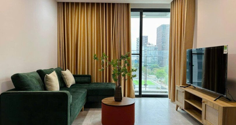 phong khach can ho cho thue 4 810x430 - Giá cho thuê căn hộ 3 phòng ngủ Block B Chung cư Cardinal Court Phú Mỹ Hưng Quận 7 T10/2024