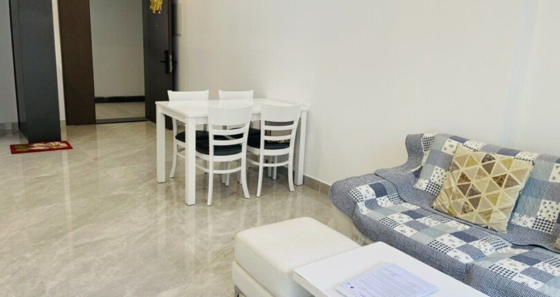 phong khach can ho cho thue 7 810x430 - Cho thuê căn hộ chung cư midtown The Peak ( M8), 02pn, giá 1000usd/tháng, nội thất đầy đủ, nhà mới.