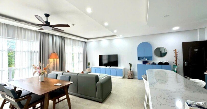phong khach va phong an can ho ban 810x430 - Giá mua bán căn hộ 2pn Block C view đường Nguyễn Văn Linh Chung cư Happy Valley Q7 T10/2024