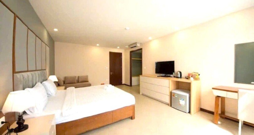 phong lon co noi that cao cap 810x430 - Giá cho thuê tòa nhà nguyên căn khách sạn đường Lê Văn Thiêm Quận 7 T10/2024