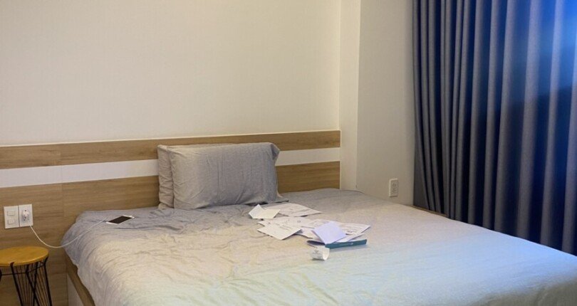 phong ngu can ho ban 33 810x430 - Bán căn hộ chung cư Scenic Valley 2, 84m2, giá 5.690 tỷ, nhà có hợp đồng thuê ổn định.