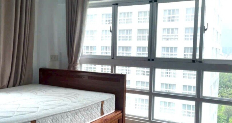 phong ngu master 3 810x430 - Bán gấp căn hộ Happy Valley Block L vị trí số 04 căn góc lầu cao giá 6,850 tỷ