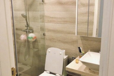 toilet-phong-khach