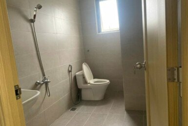 toilet-trong-can-ho-ban