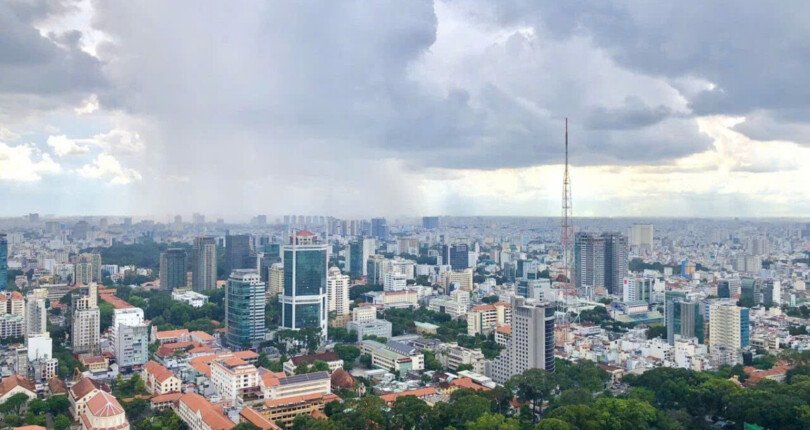 view can ho ban 3 810x430 - Giá mua bán căn hộ 3 phòng ngủ chung cư Vinhomes Golden River Quận 1 t11/2024