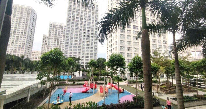 view phong khach can ho ban 2 810x430 - Bán gấp căn hộ Happy Valley Block C, view hồ bơi, 127m2, giá 7,5 tỷ