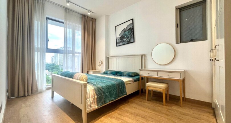 z5888178542420 621ad1c2f8e4859ac50062ac42becadc 810x430 - Cho thuê căn hộ Midtown 2Pn 2Wc đầy đủ nội thất cao cấp, giá chỉ 26tr/th