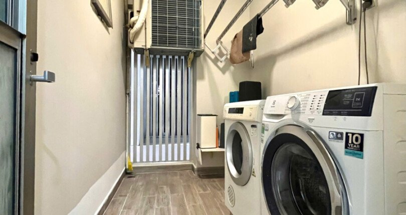 z5888178562683 e2c5763180eb5bf66abdcca3136613be 810x430 - Cho thuê căn hộ Midtown 2Pn 2Wc đầy đủ nội thất cao cấp, giá chỉ 26tr/th