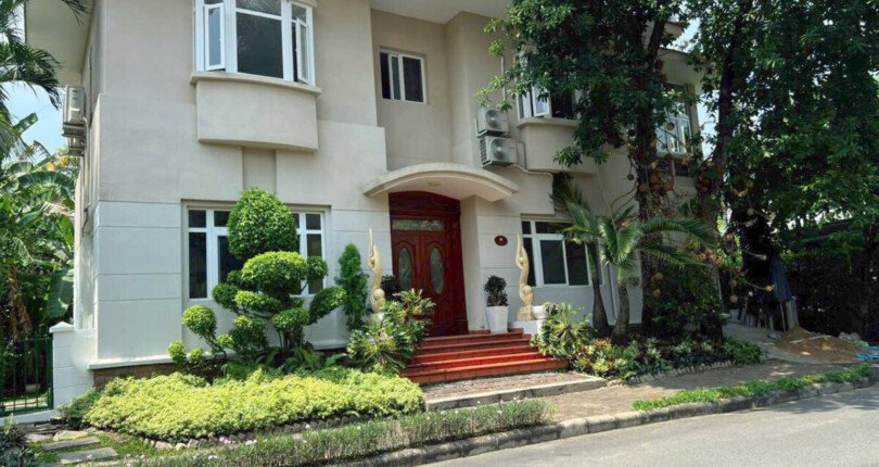 z5894927701039 02c5910d40b64054c918d670570162fb 810x430 - BÁN BIỆT THỰ PHÚ GIA, LÔ GÓC 3 MẶT TIỀN ĐƯỜNG, DT ĐẤT 433m2, GIÁ CHỈ 130 TỶ.