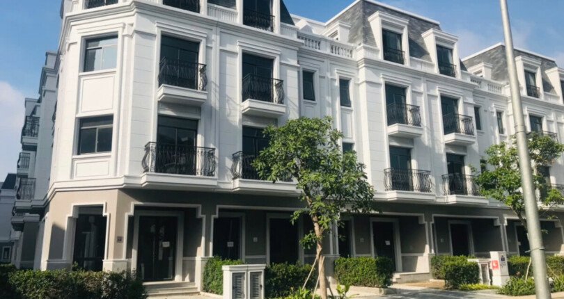 z5904713067819 a1ac36a43e39aa19011a151c50a28b8e 810x430 - Cần bán nhà dự án cao cấp Amelie Villa Phú Mỹ Hưng, Nhà Bè