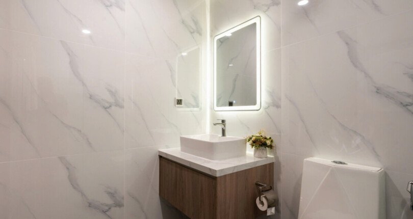 z5909476146663 89ca6c5e85481e6e55d7bfd0f992f29a 810x430 - Cho thuê căn hộ Mitown M8 Tầng 20 83m 2 phòng full