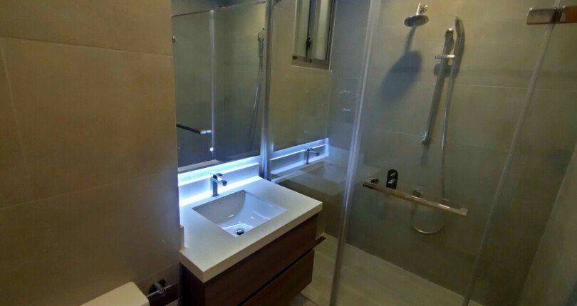 z5909500841078 6b3c1d106a2d8ab3419b0729fdc36e77 810x430 - Cho Thuê Midtown M7 Phú Mỹ Hưng Quận 7, 85m 2 phòng full nội thất