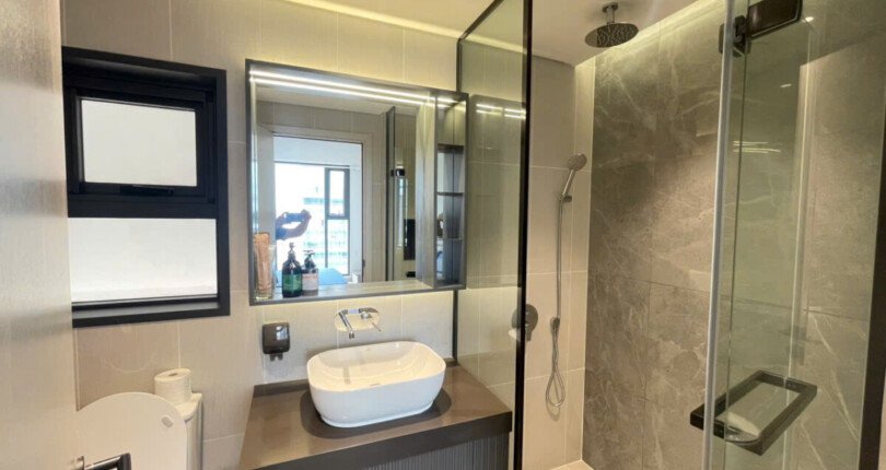 z5909582659312 02228054248be3714244d3618a2e64ee 810x430 - Cho thuê căn hộ Cardinal Court Tầng 9, 76m 2 phòng ngủ full nội thất