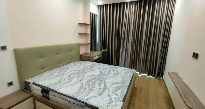 z5909585360968 5deaadacd8ac83fe1883eb378cd39a34 810x430 - Cho Thuê Midtown M8, 2 phòng ngủ full nội thất như hình, có ô xe hầm