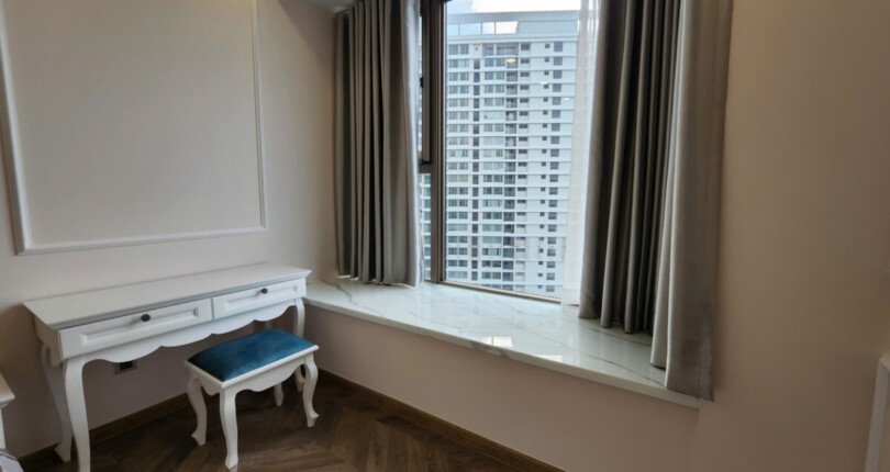 z5909585936279 0f06ca1864f274f6997f117e5e335f49 1 810x430 - Cho Thuê Midtown M8 Phú Mỹ Hưng 80m 2 phòng full nội thất có ô xe dưới hầm