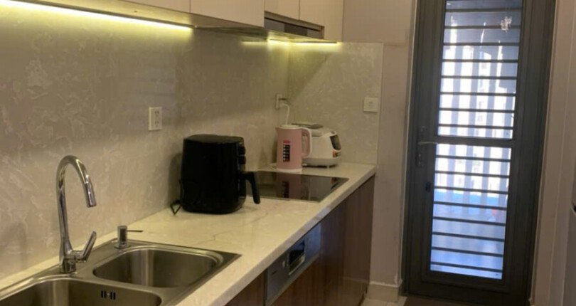 z5914967612411 297d3fded1d37772ede36b9750a28391 810x430 - Bán căn hộ Riverpark Premier Block A Tầng 8 3 phòng