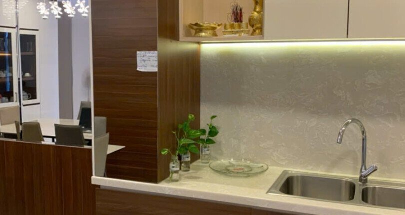 z5914967635538 1e4943d6de8cebc78b6287b8ef9ec9c0 810x430 - Bán căn hộ Riverpark Premier Block A Tầng 8 3 phòng