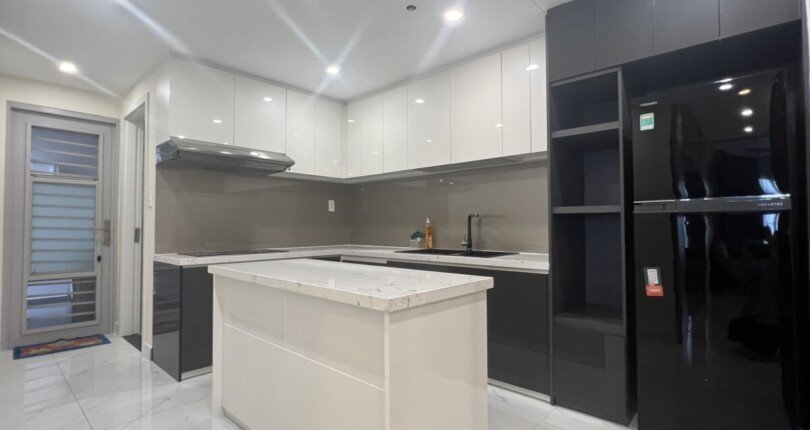 z5928157676191 e8916f78a9842e31ab2c44c6093784e6 810x430 - Bán căn hộ Scenic Valley 1 Phú Mỹ Hưng Q7, 3 phòng tặng ful nội thất cao cấp