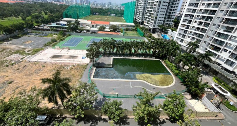z5946298178893 1e9f76601720221dfeec3dfed226a949 810x430 - Cần cho căn hộ Cho thuê Scenic 1,PMH, lầu cao view trực diện golf khoá sẵn.