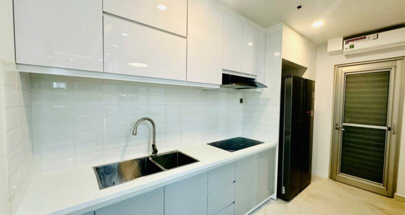 z5952005567532 459c274c2780d8acfe9d89c077a9dfd7 810x430 - Cho thuê Midtown M7 Phú Mỹ Hưng giá 30tr full nội thất