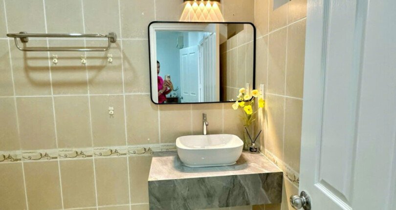 z5953122863188 7a39d8f00d50abb0d9c49a326a871ca5 810x430 - Cho thuê chung cư Sky Garden 88m 3 phòng full đồ