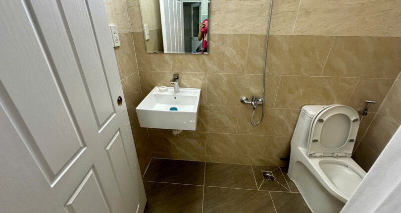 z5953139143818 416c478aa14314687e22cb75d28ec9b5 810x430 - Cho thuê chung cư SKy Garden 3 PMH Quận 7 68m 2pn 2wc