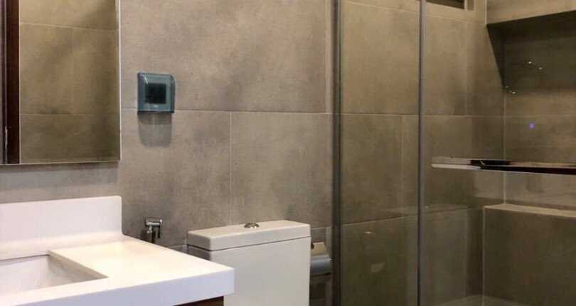 z5955461607462 21efd3c17775c8b61b80a96bf3bb8b0f 810x430 - Cho thuê căn hộ chung cư Midtown M7, 80m 2 phòng full nội thất