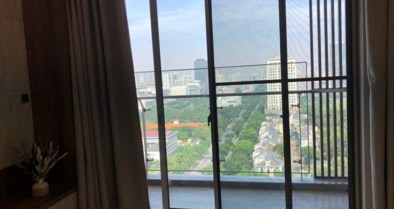 z5962170572488 0db6f2e4a62aaedc31c8122cf6f7c54e 810x430 - Bán căn hộ Midtown M5 135m, 3 phòng view sông