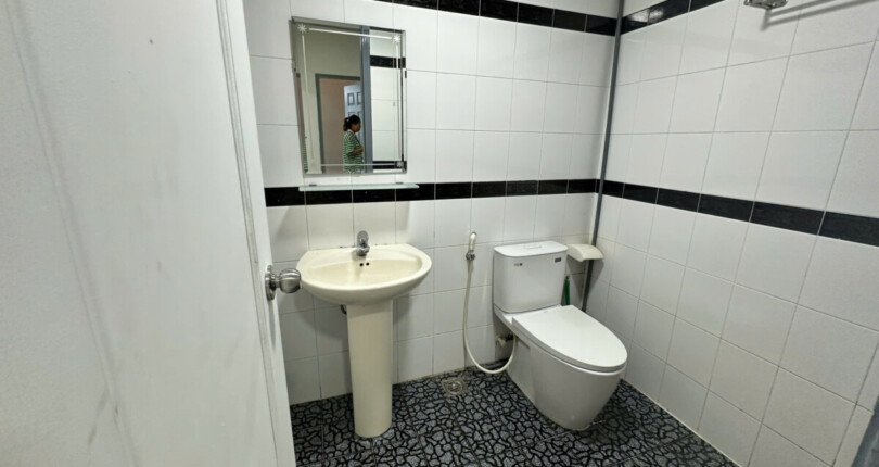 z5962861573998 f9b0b215f6a61335b4967162dcee49fa 810x430 - Cho thuê chung cư Sky Garden 1, 3pn 2wc full nội thất