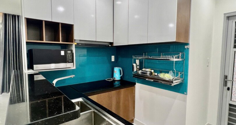 z5966484316219 cb0827248bb60e04835b9f0eed18d643 810x430 - Cho thuê chung cư Scenic Valley 1 2pn full đồ nhà mới