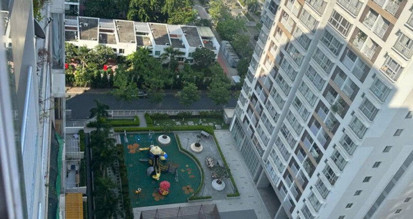 z5984887883730 558345e9e87680a8cf244d51cc701cb1 810x430 - Bán căn hộ Scenic Valley 1 80m 2pn 2wc giá 6,2 tỷ TL