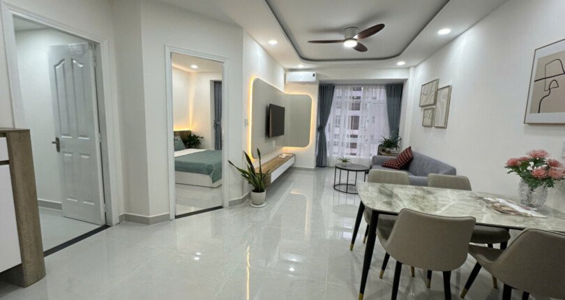 z5985196404951 f5ca1376f981c157a5496a9afed1f925 810x430 - Cho thuê chung cư Sky Garden 3 56m, 2pn 2wc full nội thất