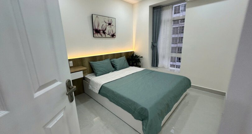 z5985196417895 9fdd2458193940ebc6fa17af35520eba 810x430 - Cho thuê chung cư Sky Garden 3 56m, 2pn 2wc full nội thất