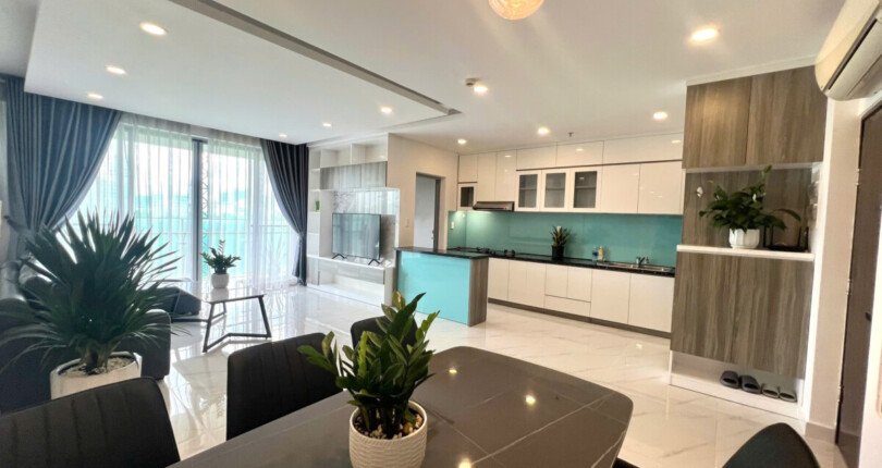 z5985426374607 4c9a2beffaf448de8f5e2e59768df9d1 810x430 - Cho thuê chung cư Green Valley 3 phòng full đồ 35tr/th