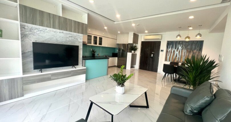 z5985426384000 5f5ef55603cf684ed84fe3914aeb3506 810x430 - Cho thuê chung cư Green Valley 3 phòng full đồ 35tr/th