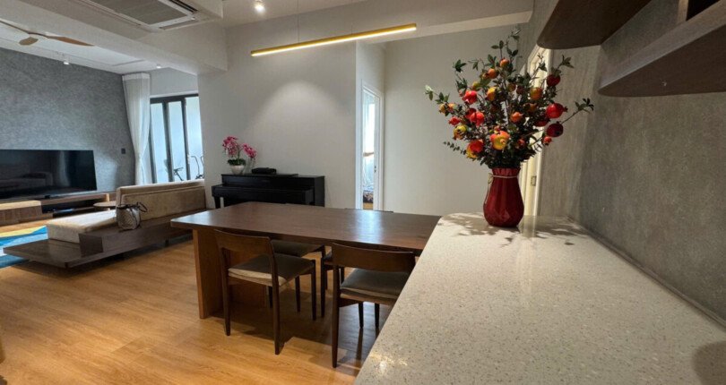 z5986784914782 e43117493feb9c984ec3a8d6e8d9ae02 810x430 - Cho thuê chung cư Park View Phú Mỹ Hưng 100m 3pn full nội thất