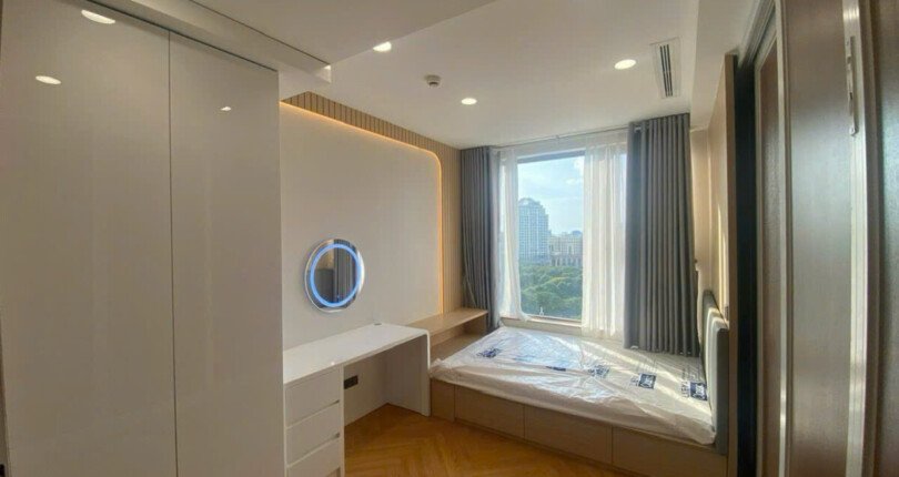 z5986804767553 4c3cf78046417bfde78c7f48e7b8e53e 810x430 - Cho thuê chung cư Midtown M8 tầng 12A 124m 3pn 2wc