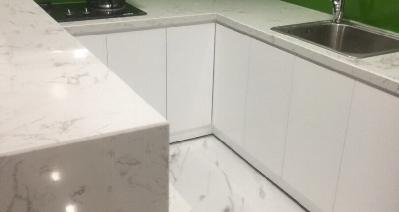 bep can ho cho thue 810x430 - Cho thuê căn hộ 02pn, chung cư Scenic Valley 2, giá 21tr/tháng, nội thất đầy đủ, xem nhà dễ.