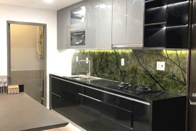 bep-sang-trong-day-du-thiet-bi