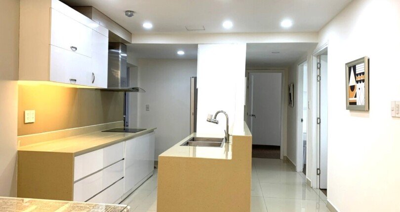 bep trong can ho ban 1 810x430 - Mua bán căn hộ 4 phòng ngủ view hồ bơi chung cư Happy Valley Phú Mỹ Hưng Q7 T11/2024