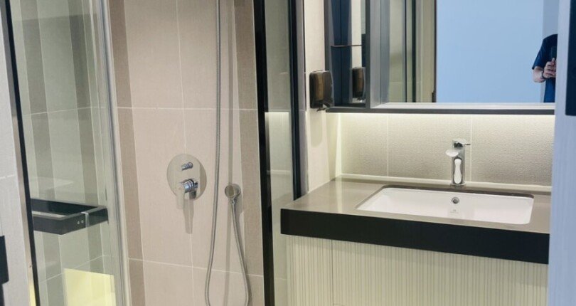 can ho ban co 2 toilet hoan thien du noi that nhu hinh 810x430 - Giá mua bán căn hộ 2pn số 05 Block B chung cư Cardinal Court Phú Mỹ Hưng Q7 T11/2024