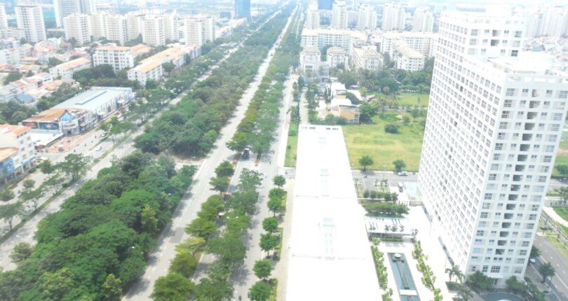 duong nguyen van linh nhin tu can ho ban 810x430 - Giá mua bán căn hộ 3 phòng ngủ Block A Chung cư Happy Valley Quận 7 T11/2024