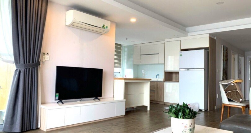 goc phong khach 810x430 - Giá mua bán căn hộ 3 phòng ngủ số 04 block C Chung cư Green Valley Phú Mỹ Hưng Quận 7 T11/2024