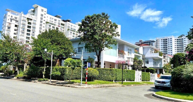 hinh anh mua ban nha biet thu nguyen can khu my phu 1 phu my hung quan 7 t11 2024 810x430 - Giá mua bán nhà Biệt thự đơn lập nguyên căn Khu Mỹ Phú 1A Phú Mỹ Hưng Quận 7 T11/2024