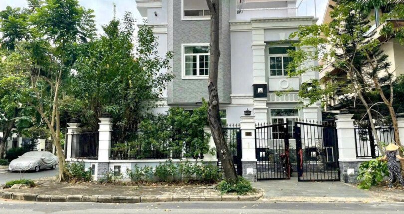 hinh anh nha biet thu nam thien 1 ban 810x430 - Giá mua bán nhà Biệt thự A4.01 Khu Nam Thiên 1 Phú Mỹ Hưng Quận 7 T11/2024