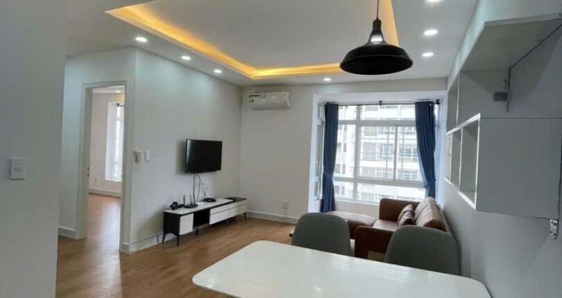 hinh anh phong khach va phong an can ho ban 810x430 - Giá mua bán căn hộ 2pn 8b4.8 chung cư Sky Garden 3 Quận 7 T11/2024