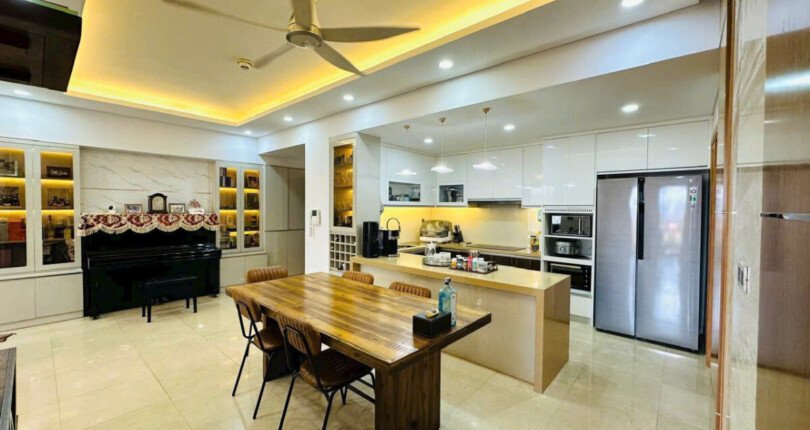 khong gian bep va phong an 2 810x430 - Giá cho thuê căn hộ 3 phòng ngủ Block B chung cư Garden Plaza 1 Phú Mỹ Hưng Quận 7 T11/2024