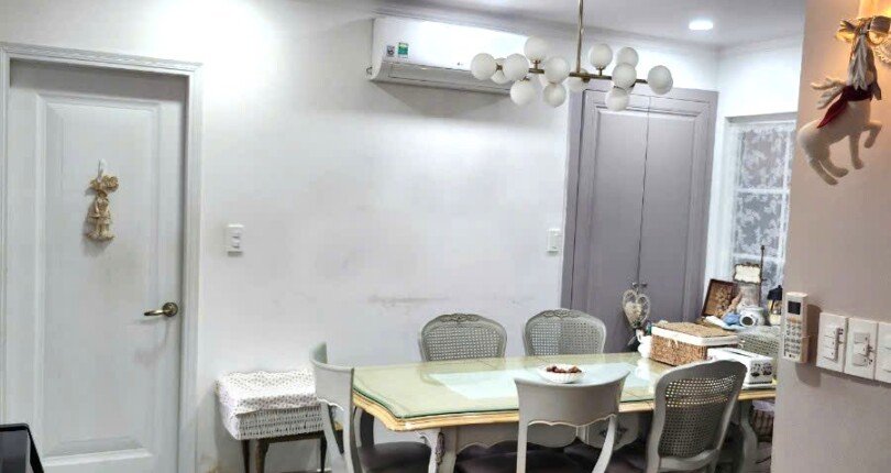 khong gian phong an 1 810x430 - Giá mua bán căn hộ 3pn, 133m2, block B lầu cao, view sông, chung cư Scenic Valley 1