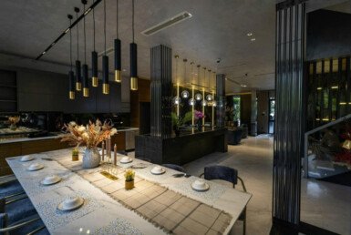 khong-gian-phong-an-va-phong-khach-tang-tret-ban